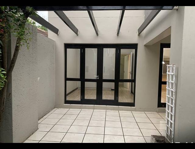 1 BEDROOM APARTMENT FOR SALE IN LONEHILL